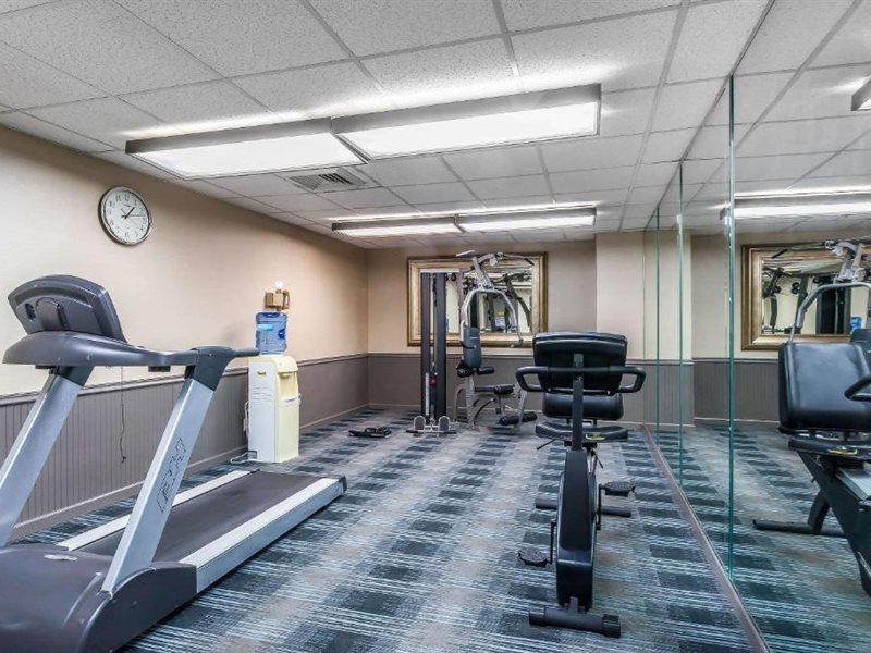 Comfort Inn Cleveland Airport Middleburg Heights Exterior photo