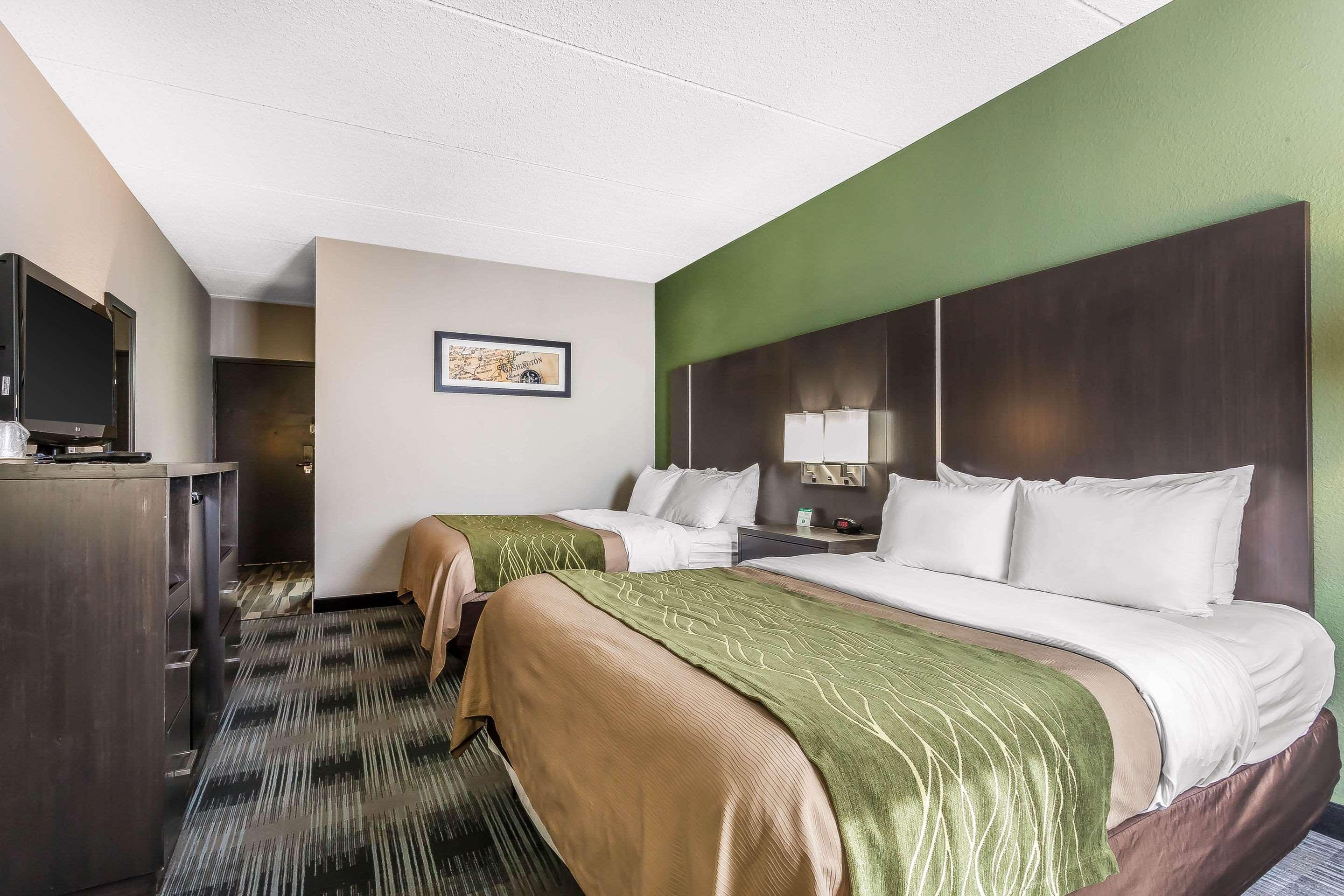 Comfort Inn Cleveland Airport Middleburg Heights Exterior photo